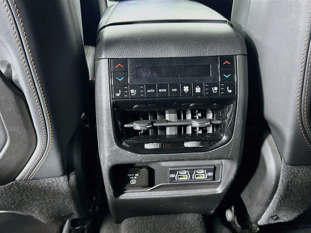 Used 2023 White Jeep Summit image 25