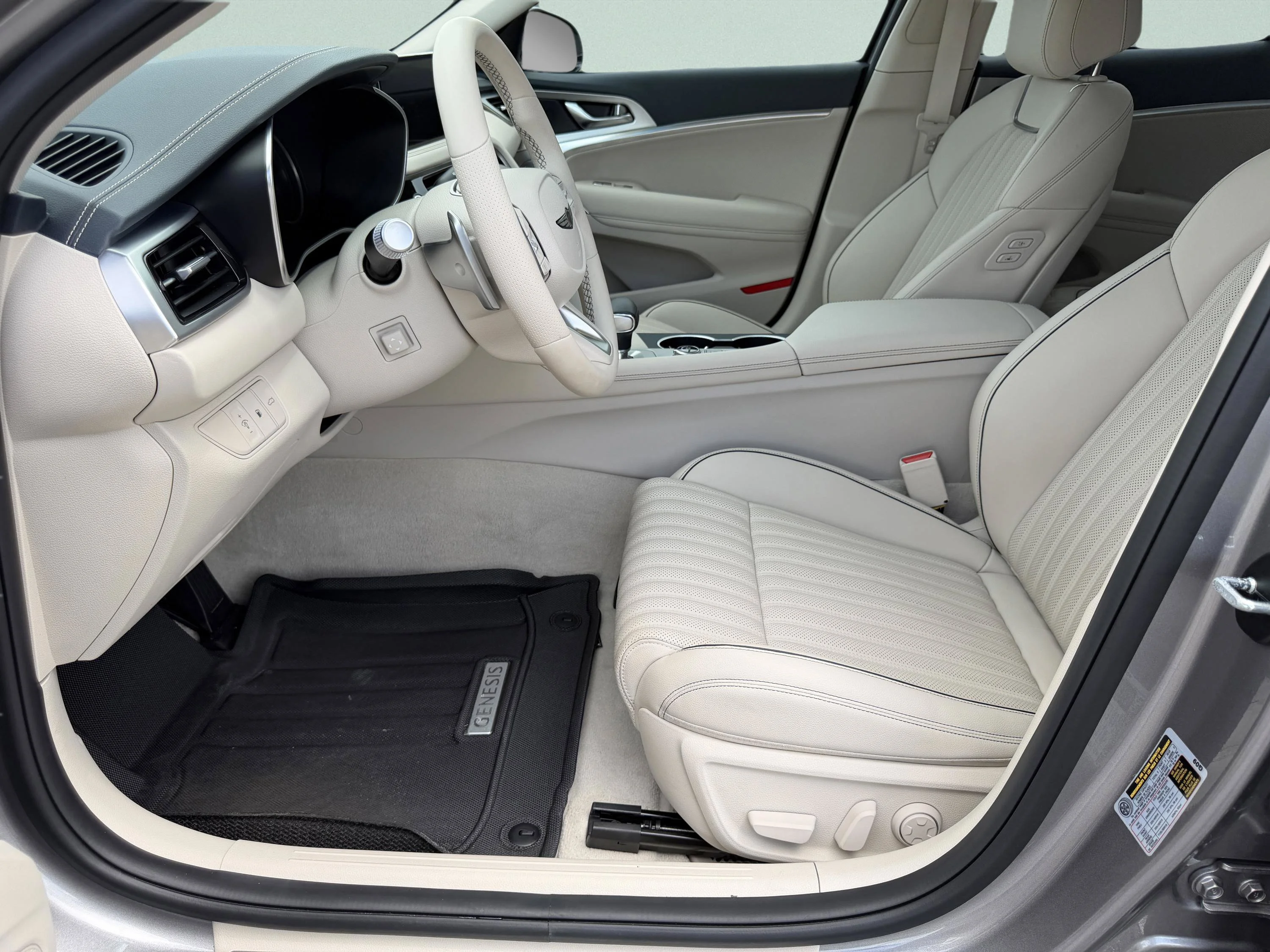 Used 2026 Savile Silver Genesis 2.5T Prestige image 25