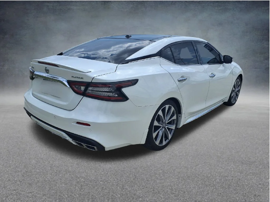Used 2021 White Nissan Platinum image 7