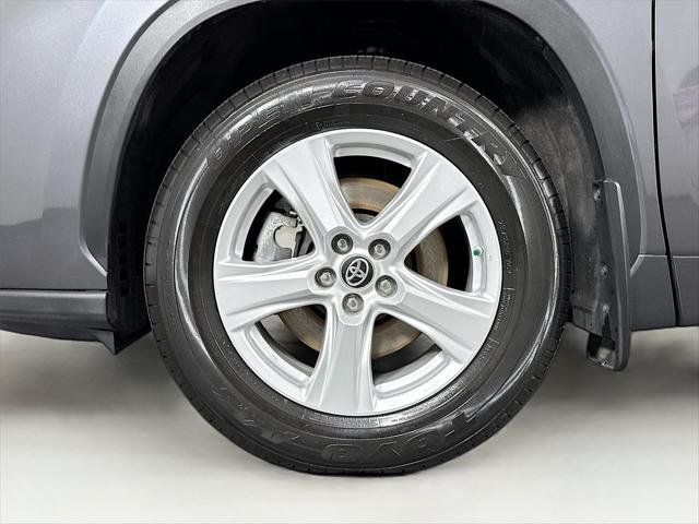 Certified Used 2024 MAGNETIC GRAY MET. Toyota  image 42