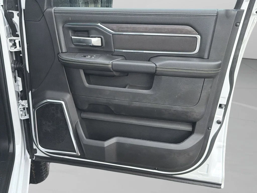 New 2026 Bright White Clear-Coat Exterior Paint RAM Laramie image 9