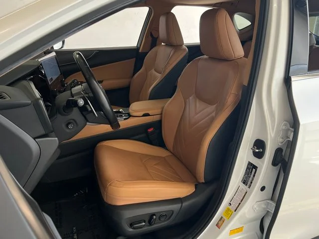 Used 2024 Eminent White Pearl Lexus 450h+ Luxury image 33