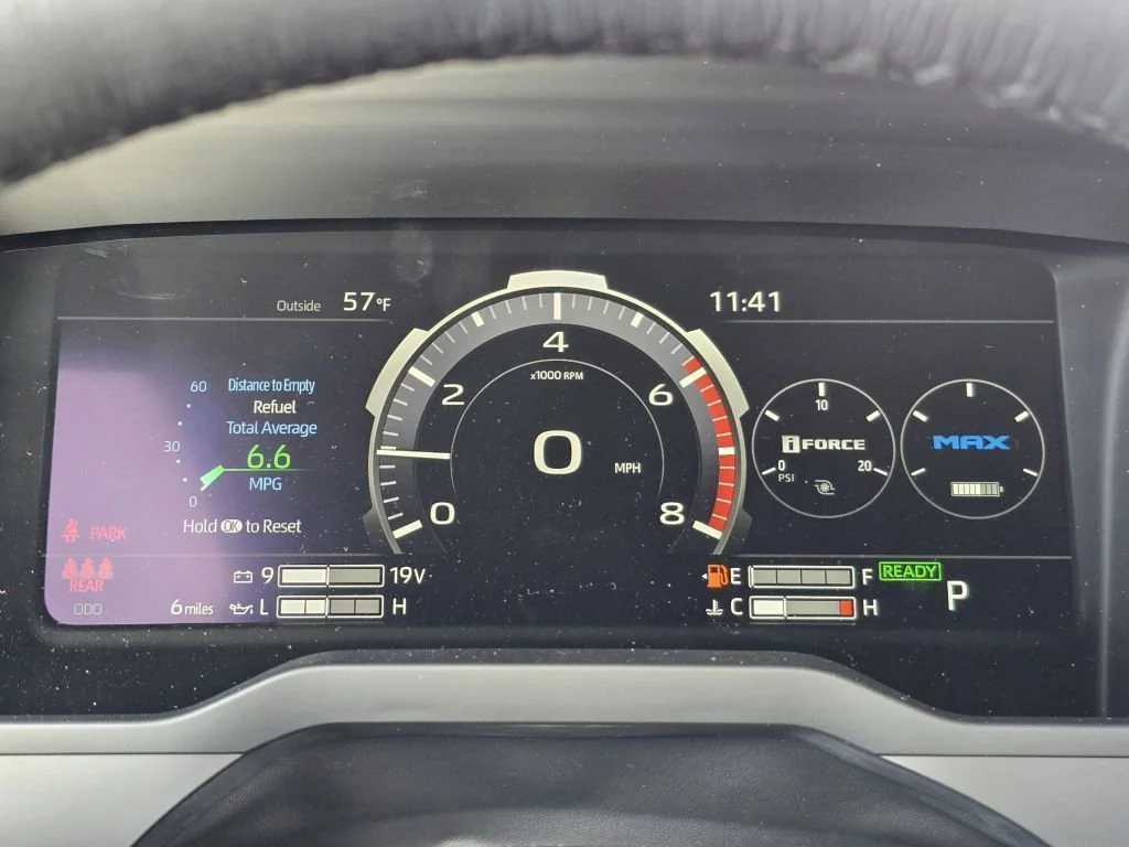 2026 Toyota Tundra Limited - Photo 17