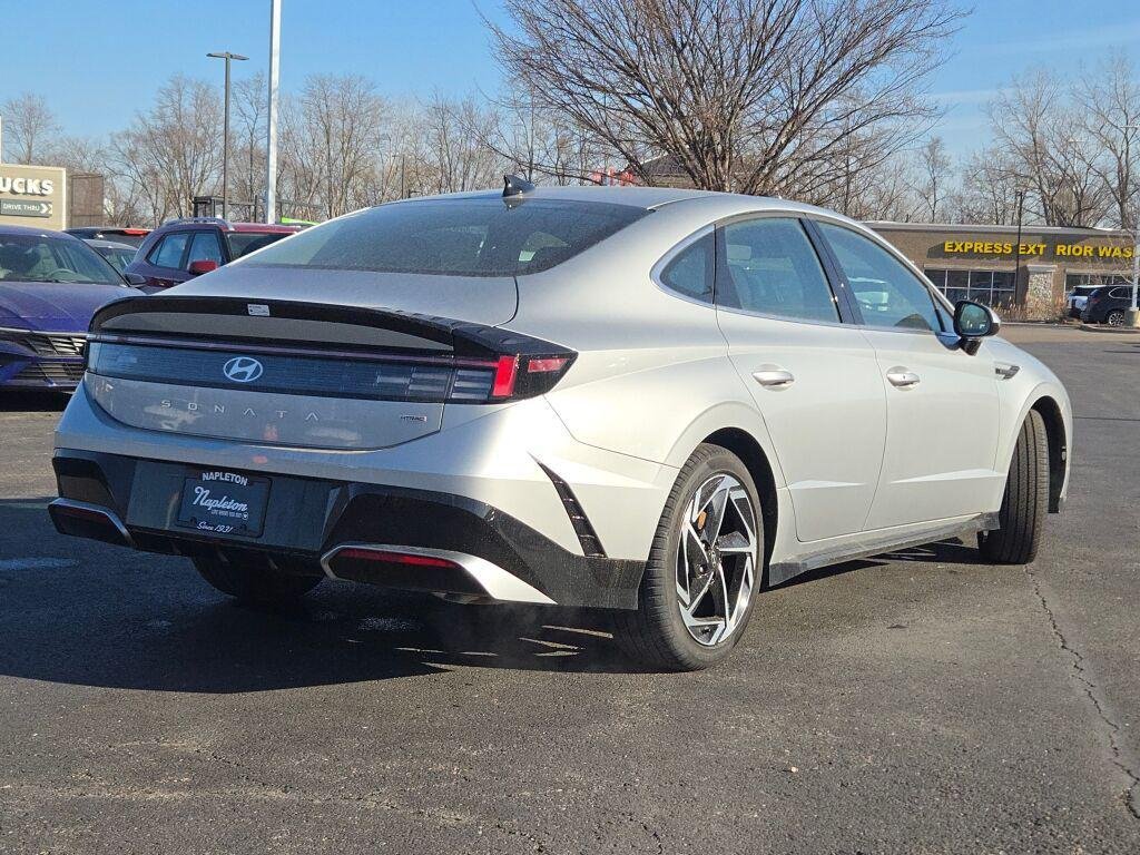 New 2026 Silver Hyundai SEL Sport image 13