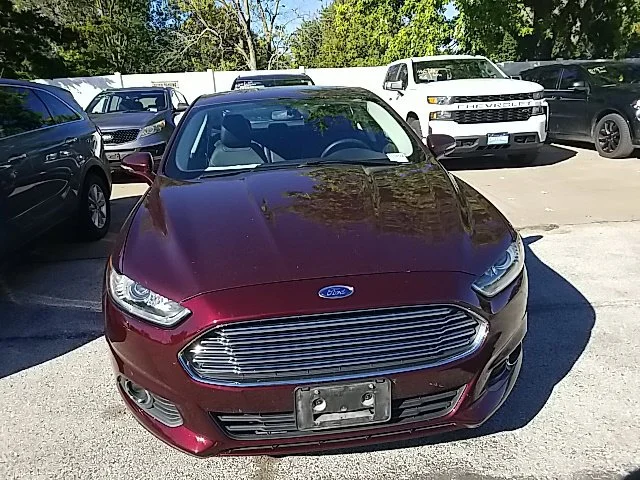 Used 2013 Red Ford SE image 7
