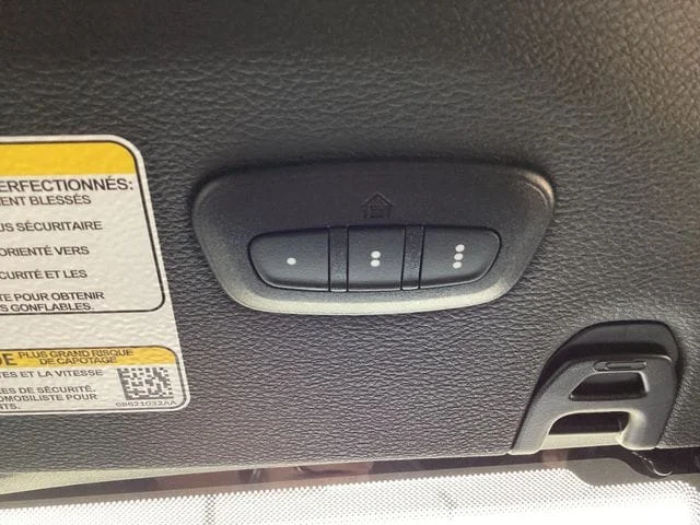 New 2026 Bright White Clearcoat Jeep 4-DOOR SPORT S image 21