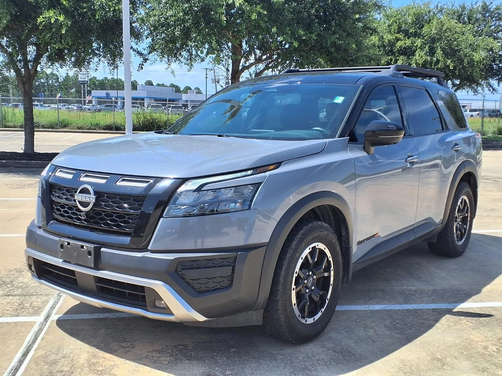 Used 2025 Gray Nissan Rock Creek image 3