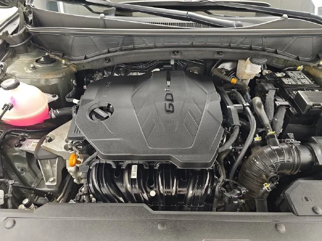 Used 2025 Green Hyundai SEL image 36
