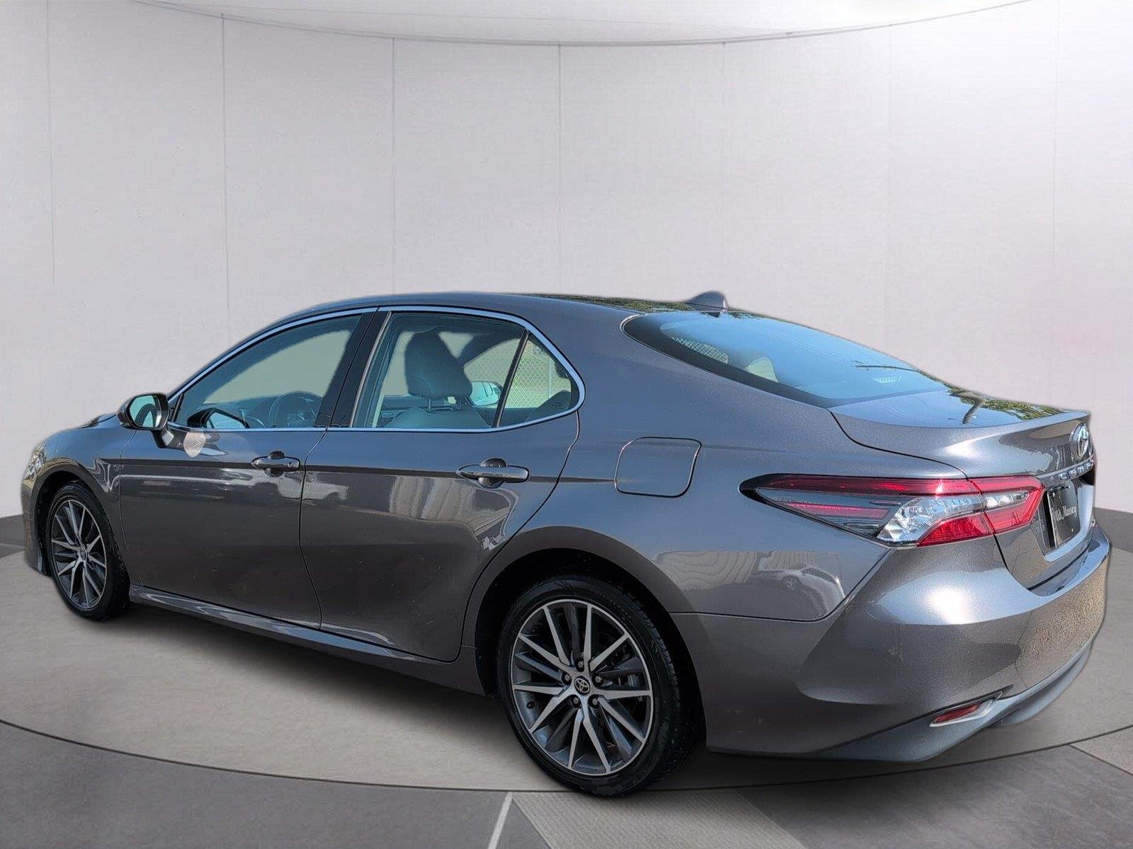 Used 2023 Predawn Gray Mica Toyota XLE image 3