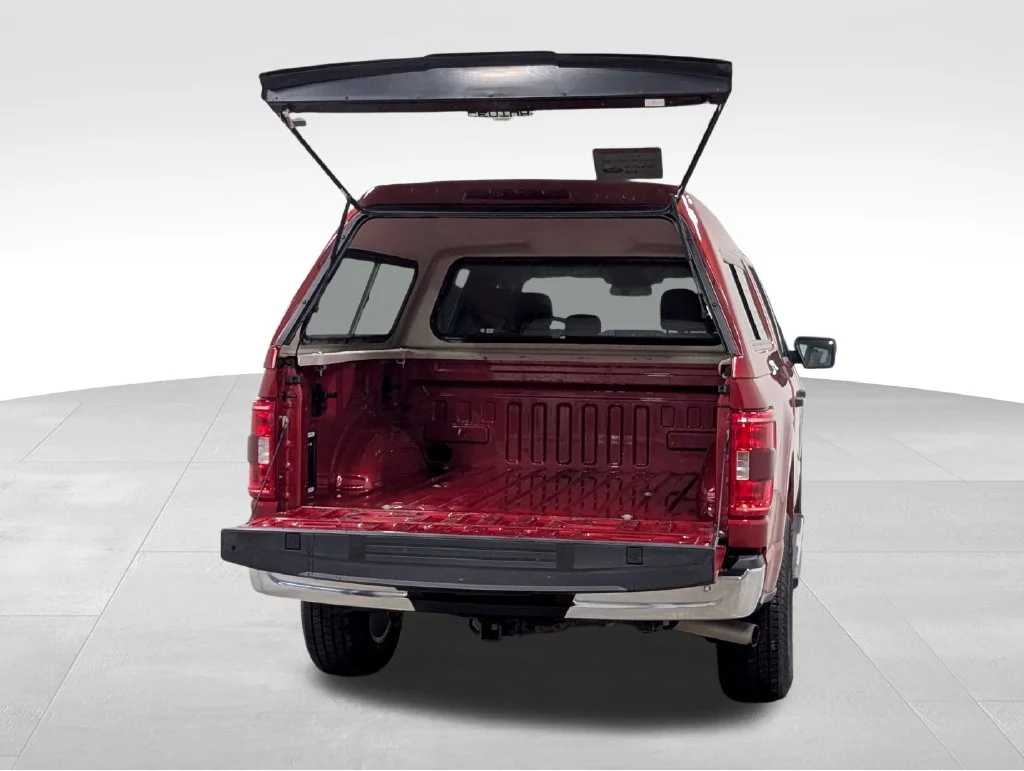 Certified Used 2021 Rapid Red Metallic Tinted Clearcoat Ford XLT image 26