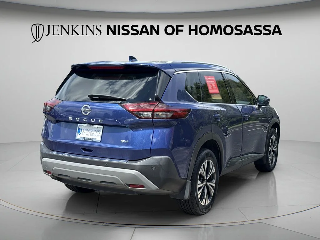 Used 2021 Blue Nissan SV image 7