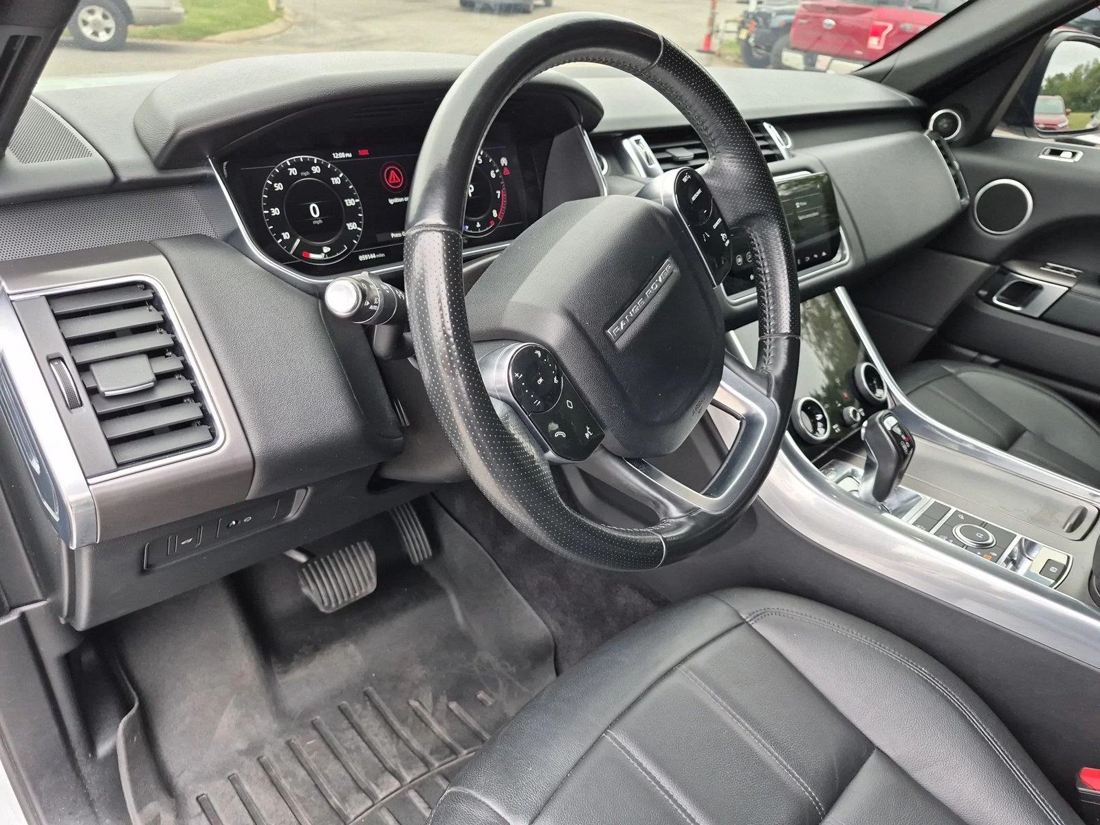 Used 2018 Fuji White Land Rover SE image 18