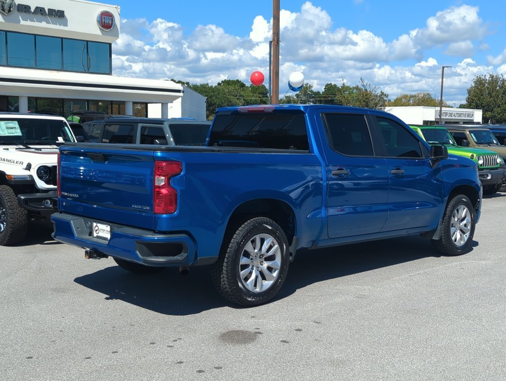 Used 2022 Blue Chevrolet Custom image 6