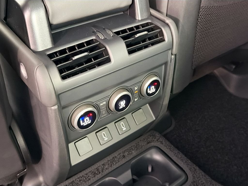 New 2026 Fuji White Land Rover X-Dynamic SE image 27