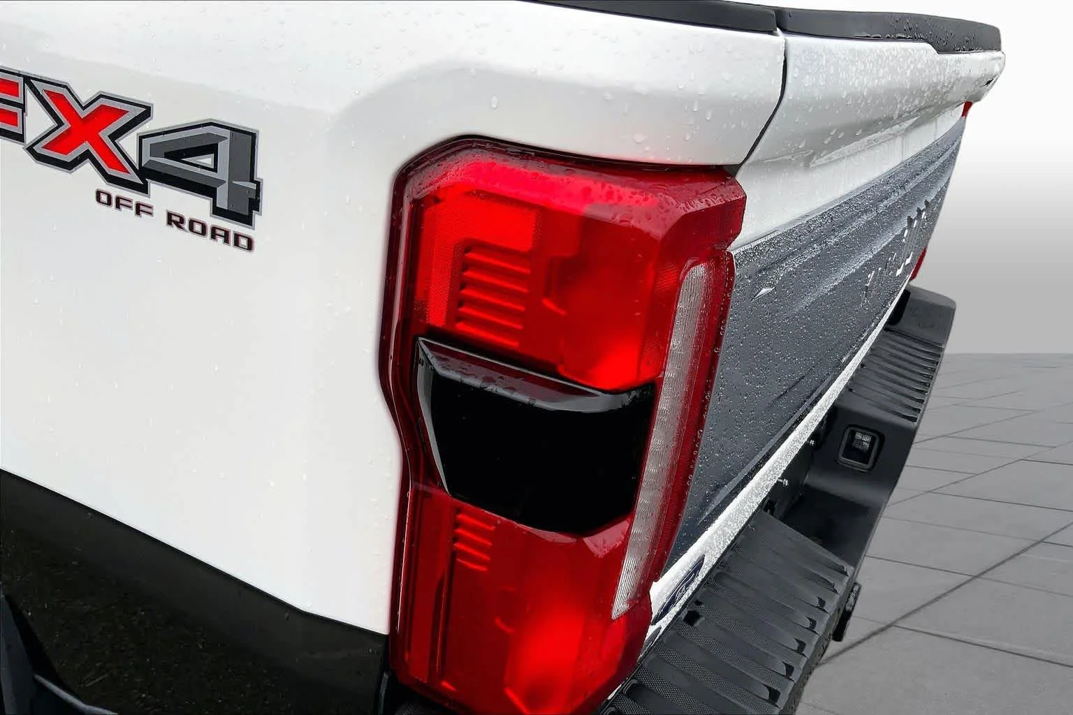 Certified Used 2024 Star White Ford King Ranch image 28