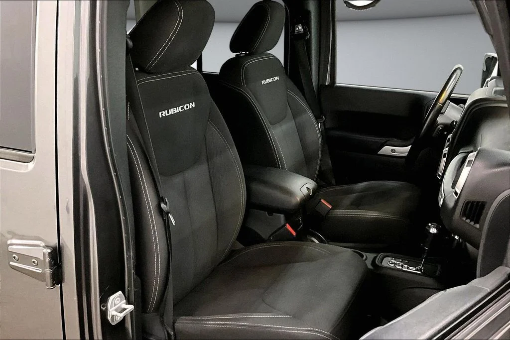 Used 2018 Gray Jeep Unlimited Rubicon image 30