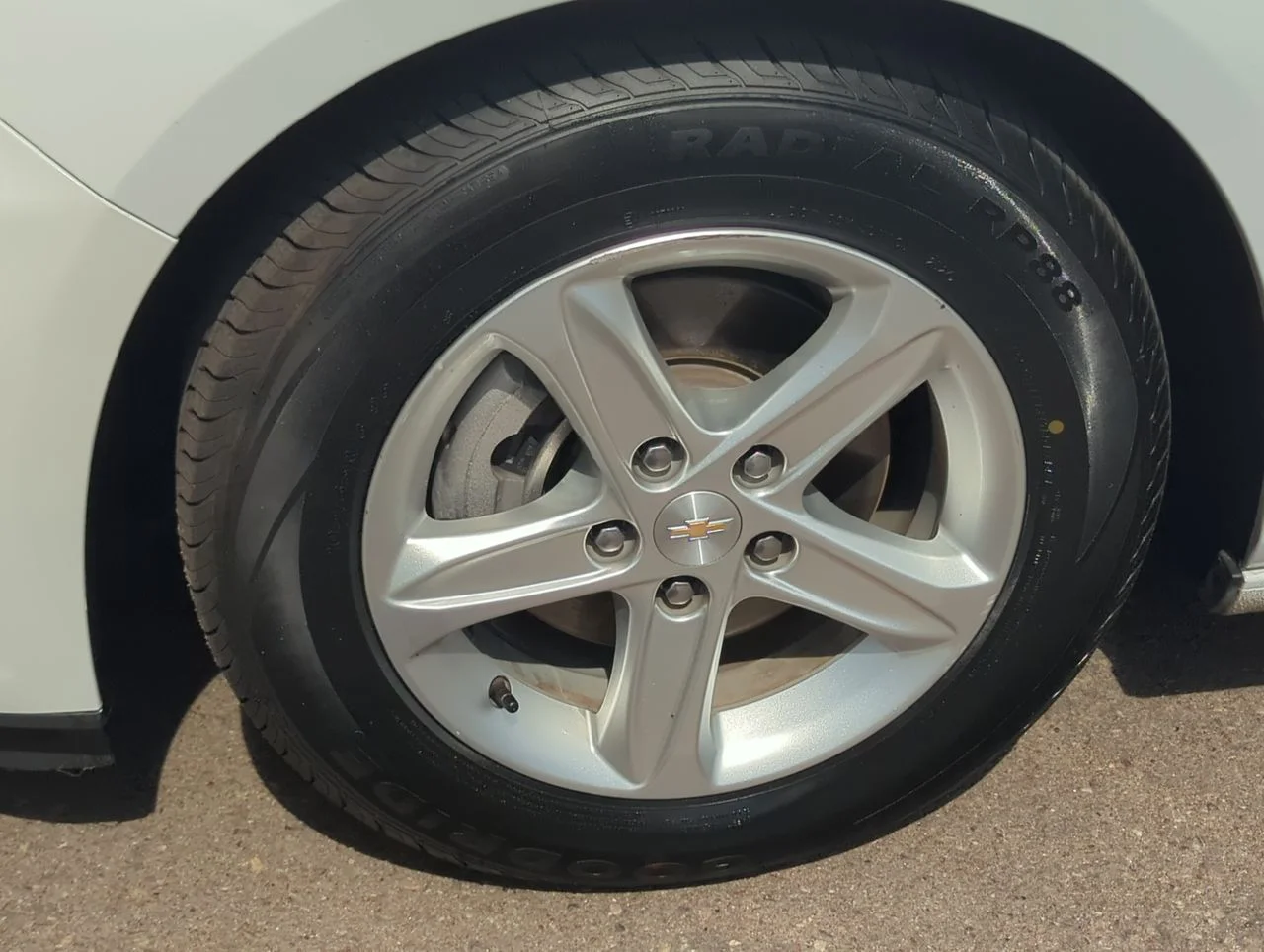 Used 2023 Summit White Chevrolet LT image 32