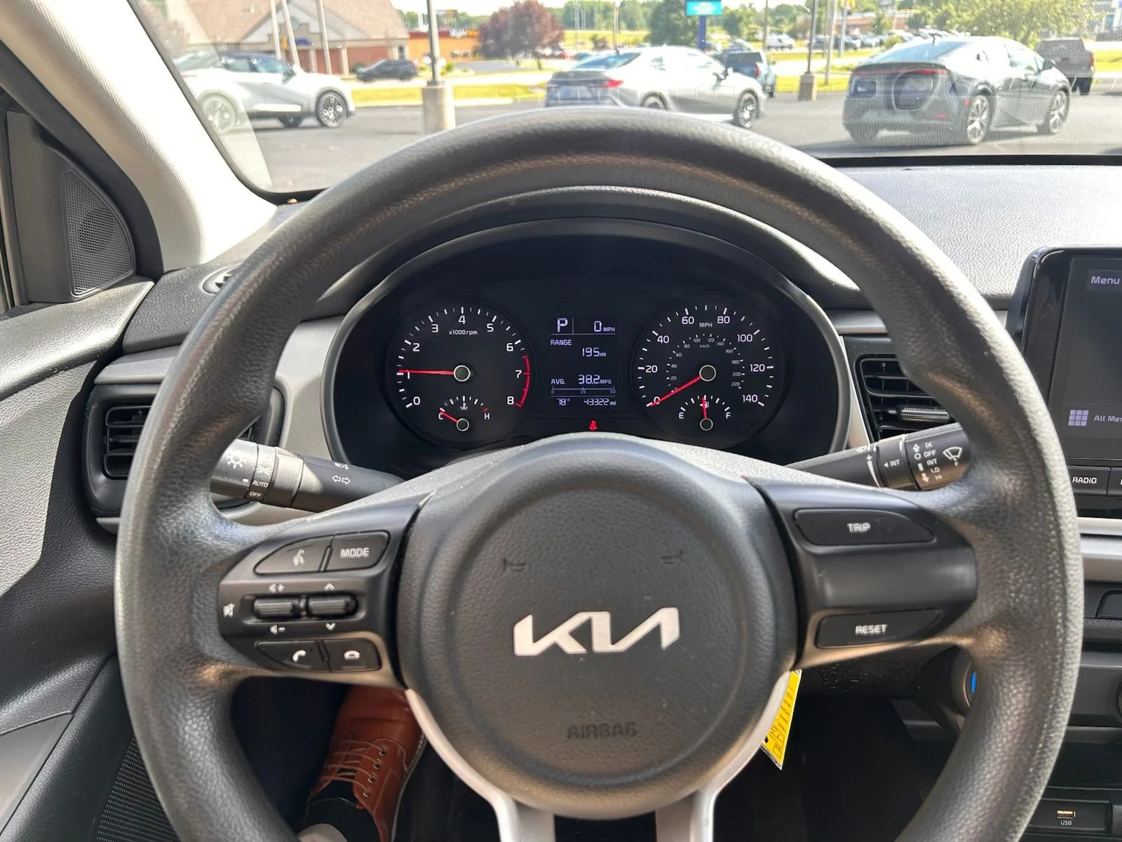 Used 2022 Black Kia LX image 8