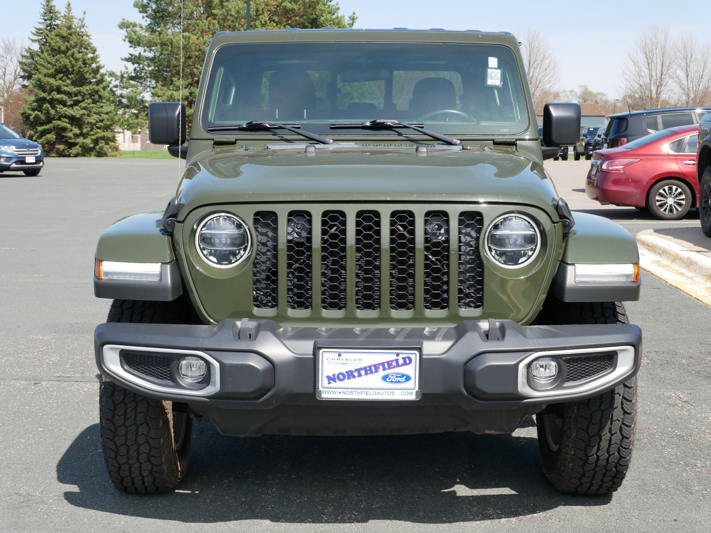 View vehicle photo 3
