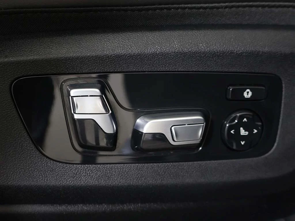 Used 2024 Carbon Black Metallic BMW xDrive40i image 39