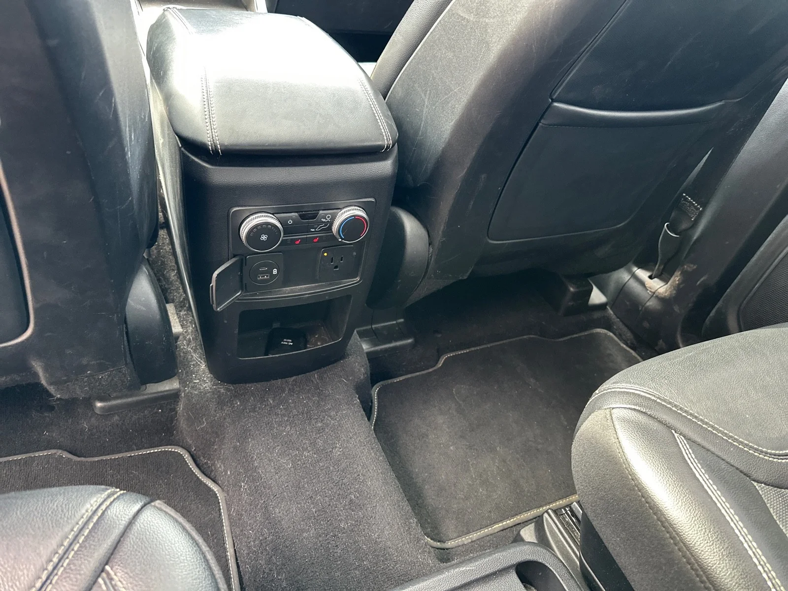 2020 Ford Explorer ST - Photo 19