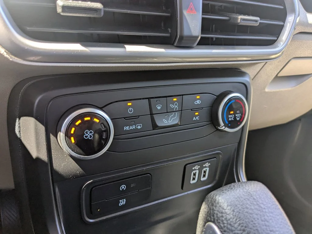 Used 2021  Ford S image 17