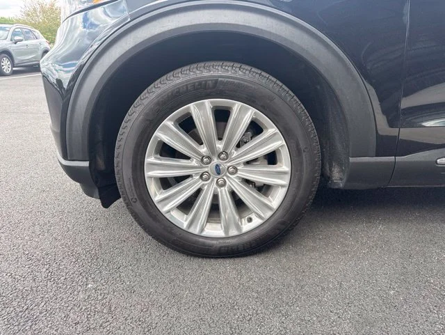 Used 2024 Black Ford Limited image 6