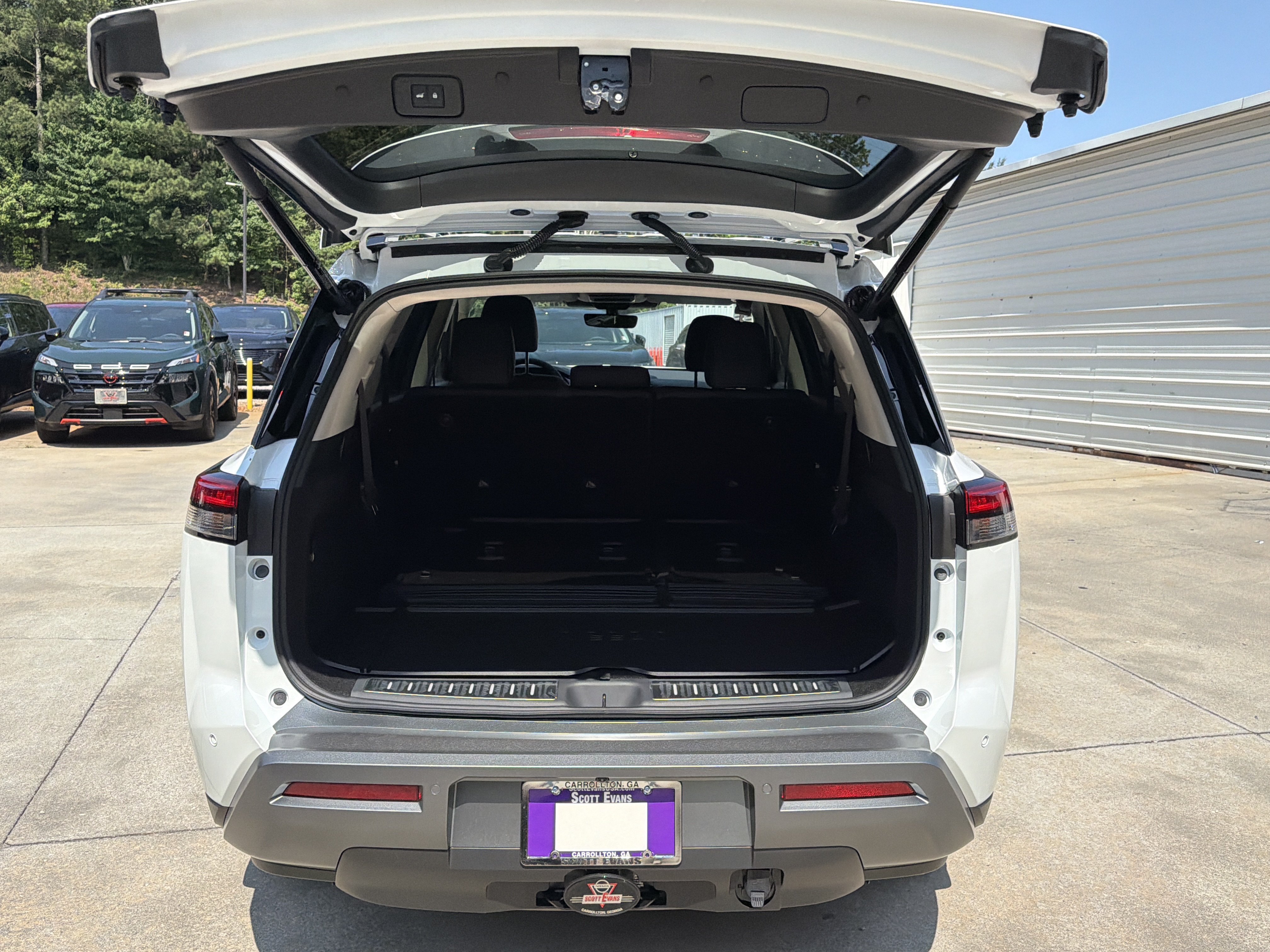 New 2026 Everest White Pearl Tricoat Nissan Platinum image 19