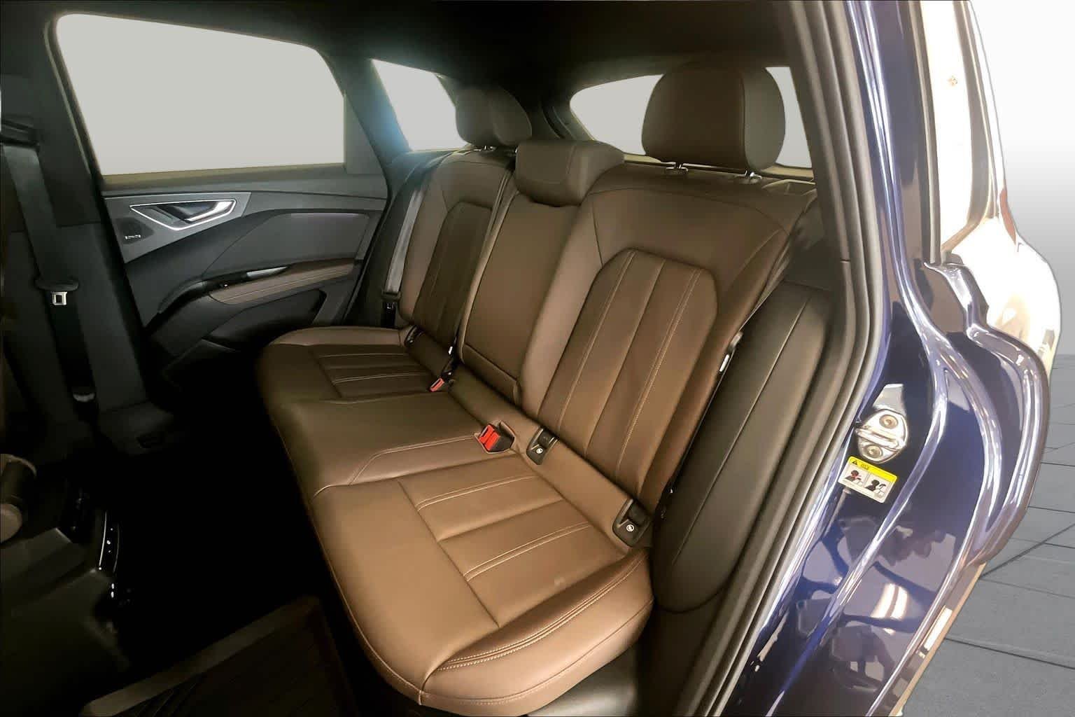 Used 2022 Navarra Blue Metallic Audi Prestige image 18