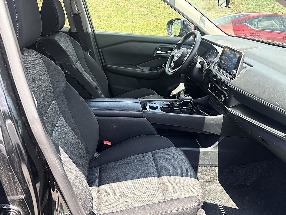 Used 2024 Super Black Nissan SV image 19