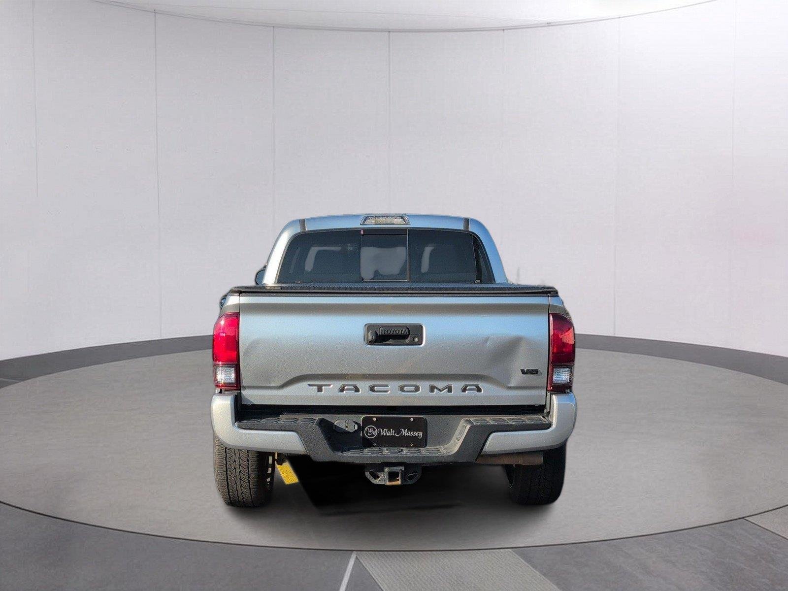 Used 2022 Celestial Silver Metallic Toyota SR5 V6 image 4