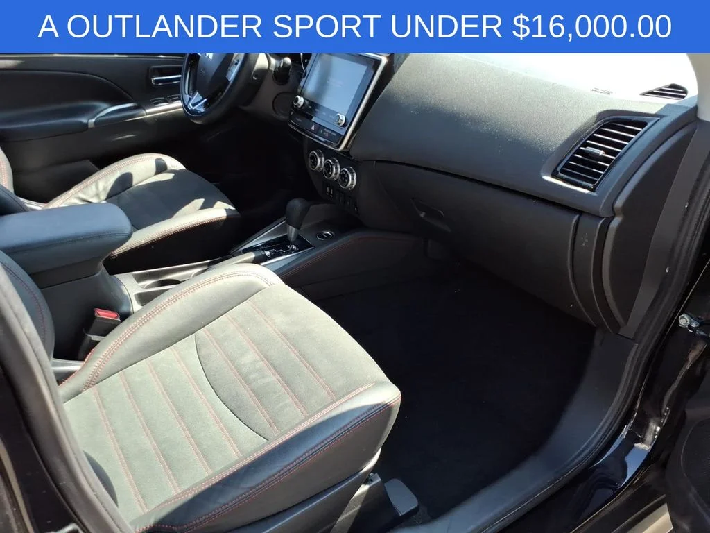 Used 2022 Black Mitsubishi 2.0 SE image 11