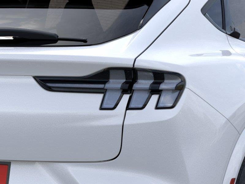 New 2026 Star White Ford Premium image 8