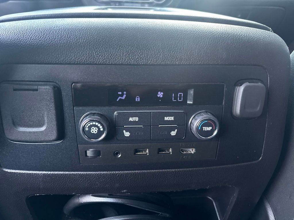 Used 2019 Gray Chevrolet Premier image 17