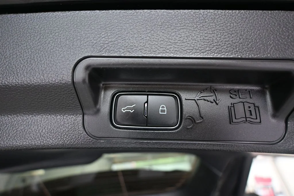 Used 2022 Black Ford XLT image 43