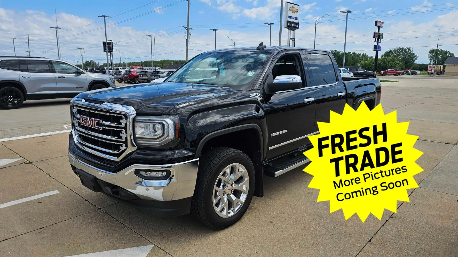 2017 GMC Sierra 4WD Crew Cab Short Box SLT's photo