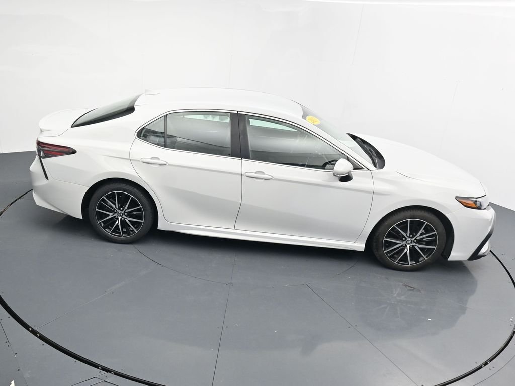 Used 2023 White Toyota SE image 31