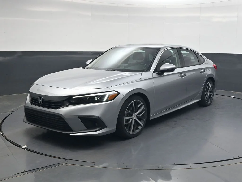 Certified Used 2024 Lunar Silver Metallic Honda Touring image 49