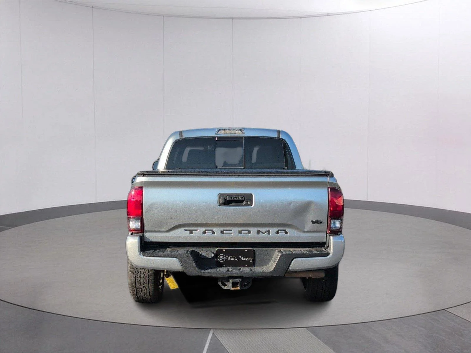 Used 2022 Celestial Silver Metallic Toyota SR5 V6 image 4