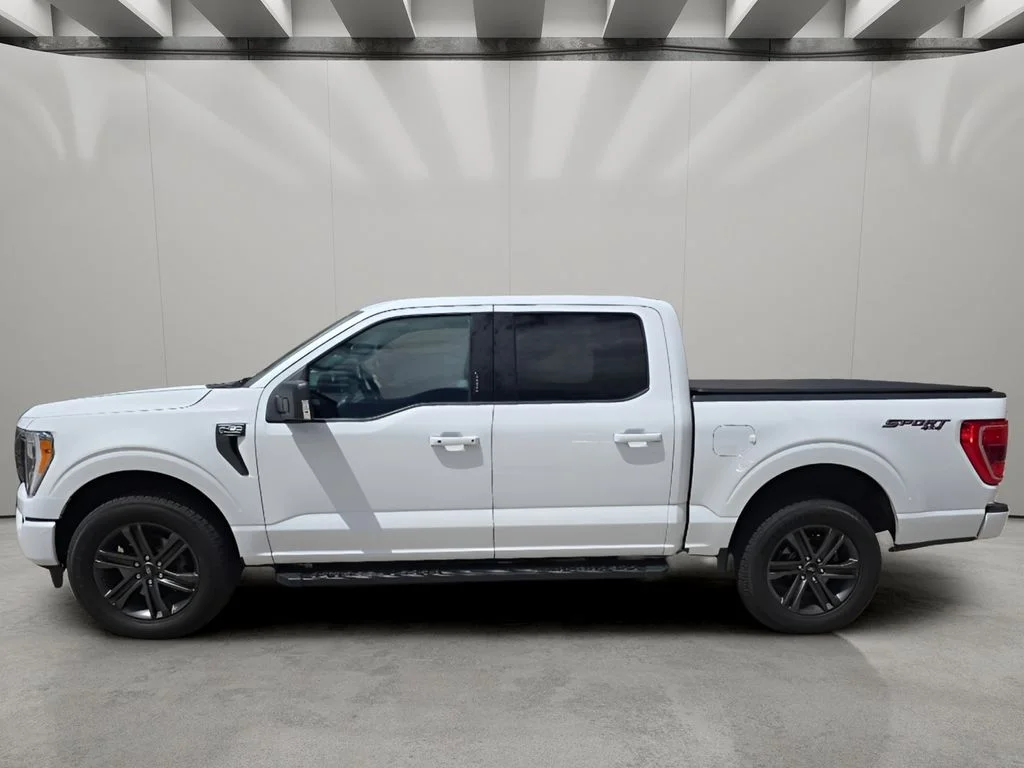 Used 2022 White Ford  image 2