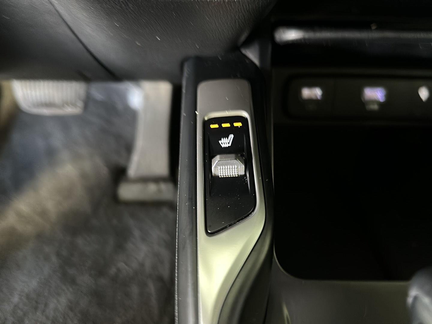 Used 2023 Wolf Gray Kia X-Line EX image 9