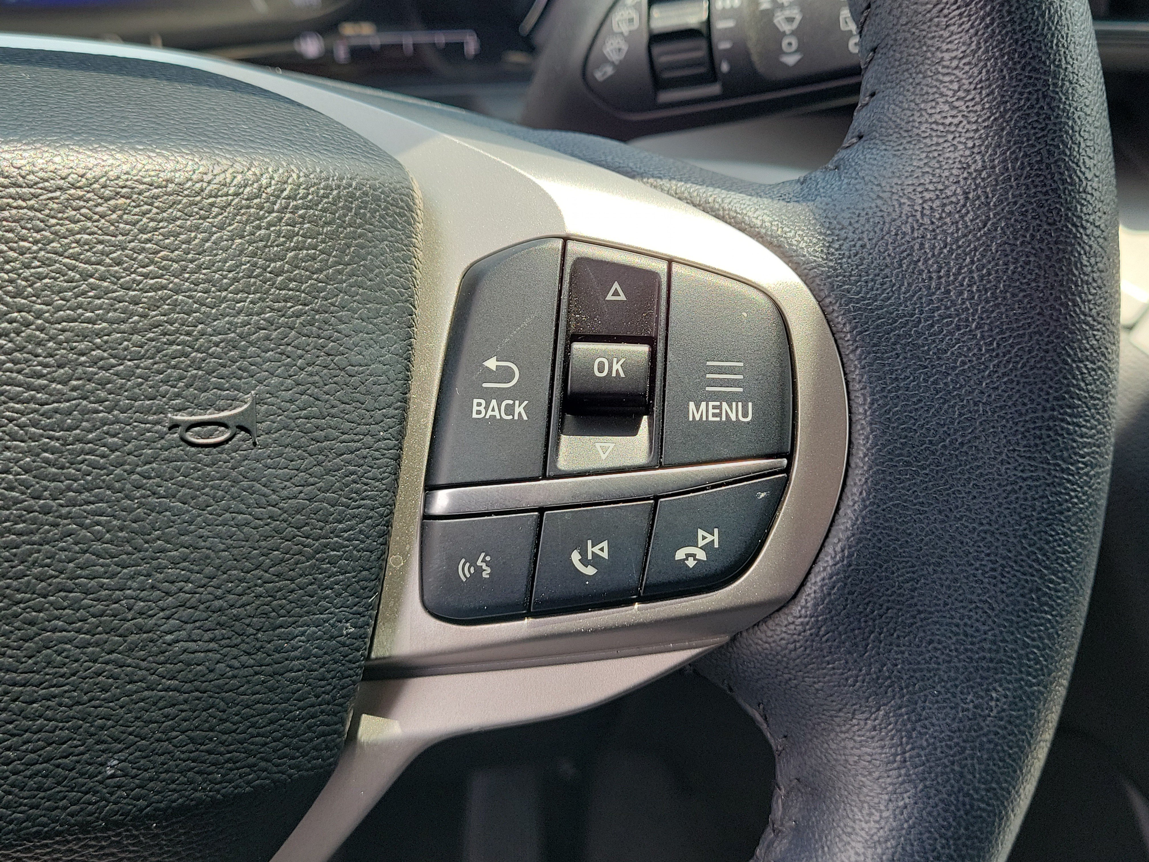 Used 2024 Gray Metallic Ford XLT image 20