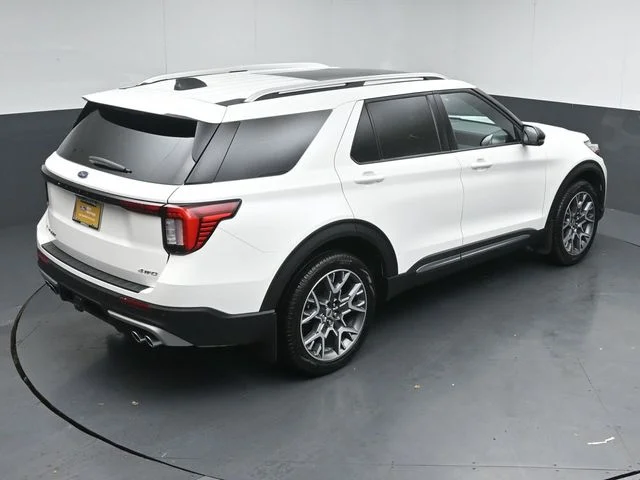 Certified Used 2025 Space White Metallic Ford Platinum image 54