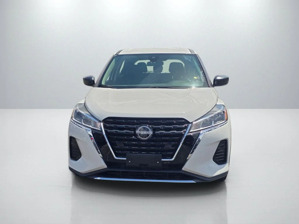 Used 2025 White Nissan S image 2