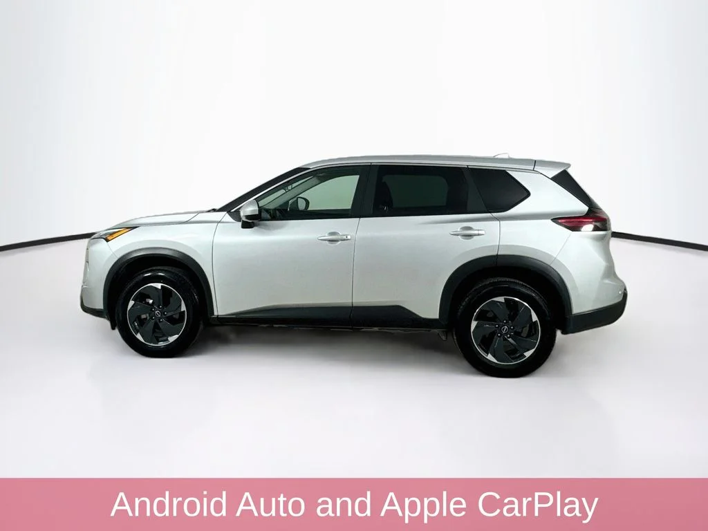 Used 2025 Silver Nissan SV image 4