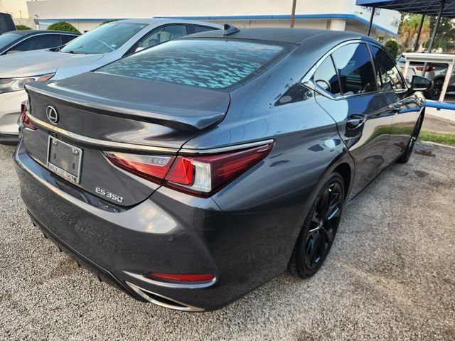 Used 2022  Lexus ES 350 F SPORT image 4