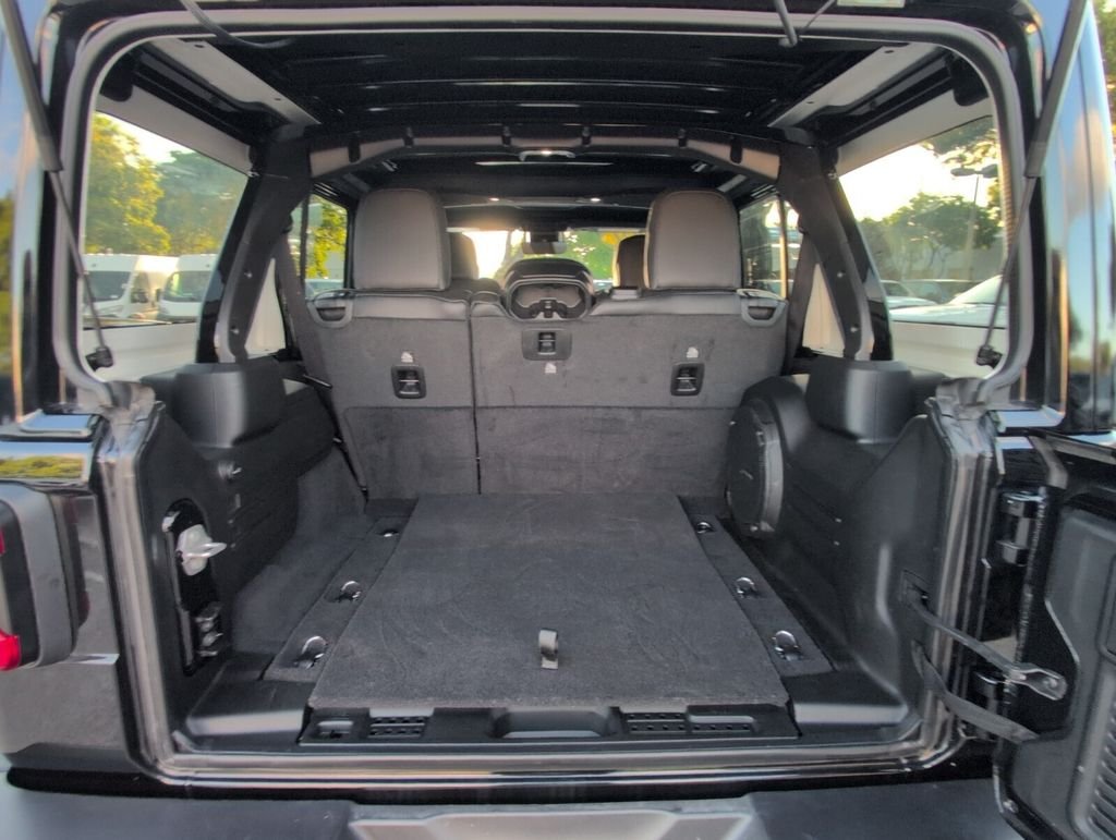 Used 2025 Black Jeep Rubicon w X Package image 10