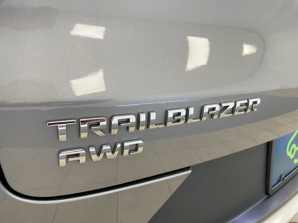 Used 2023 Sterling Gray Metallic Chevrolet LT image 30