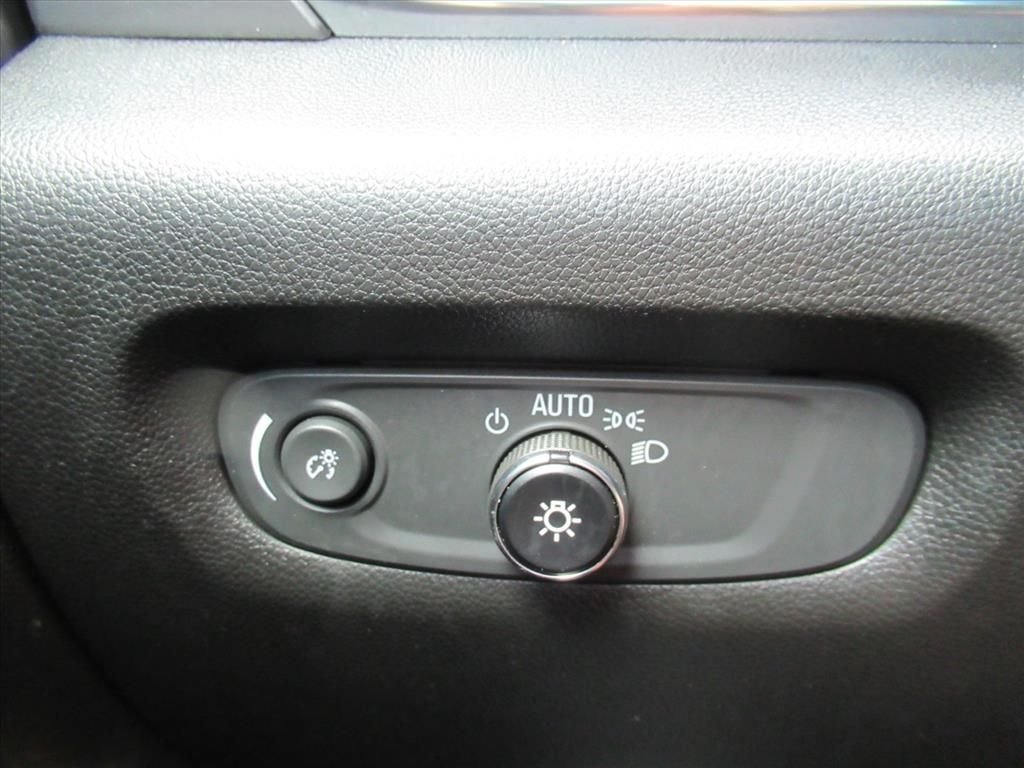 Used 2023 White Chevrolet LT Leather image 23