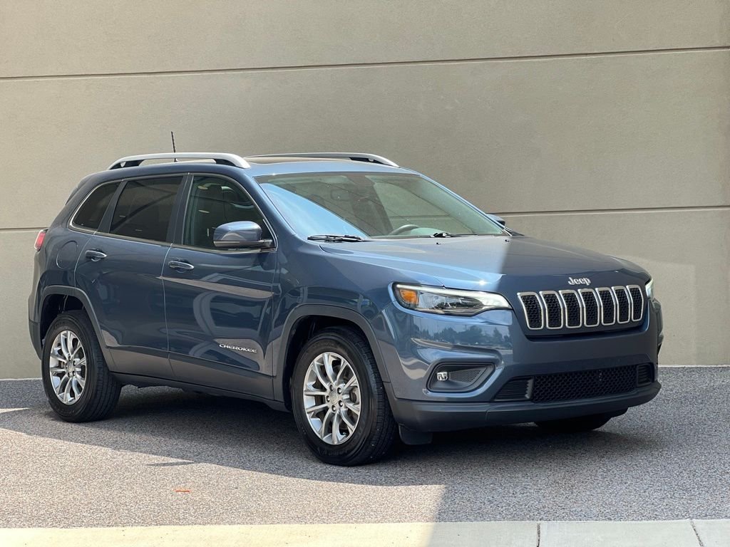 Used 2020 Blue Jeep Latitude Plus image 1